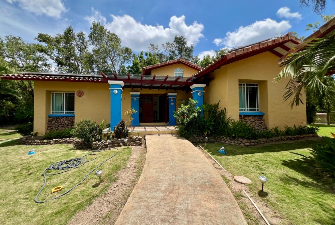 PUNTA BARCO CASA EN VENTA