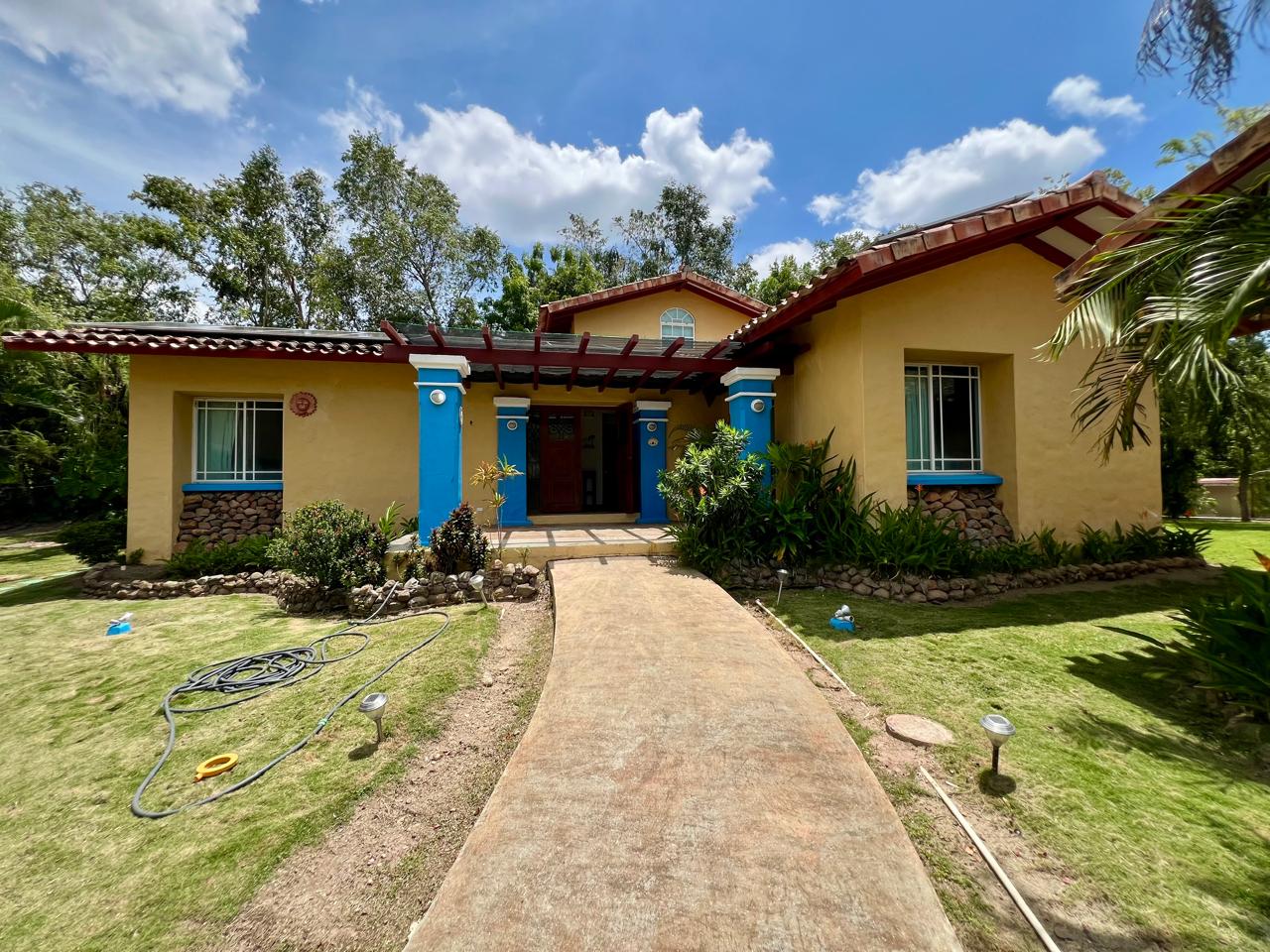 PUNTA BARCO CASA EN VENTA