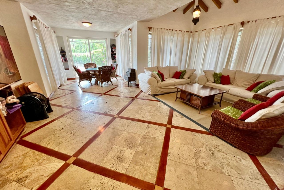 PUNTA BARCO CASA EN VENTA