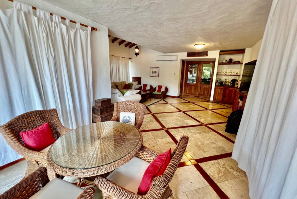 PUNTA BARCO CASA EN VENTA