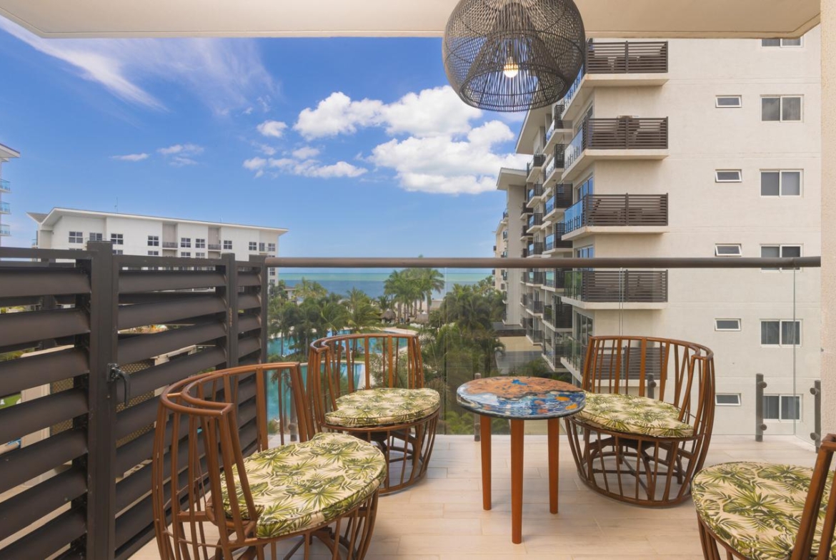 PLAYA CARACOL – Apto. 3 Recs. con Vista al Mar “Más Que Un Apartamento de Playa: Una Inversión Inteligente”