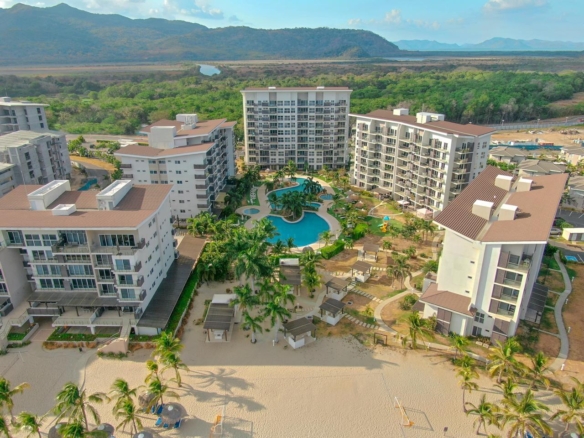 PLAYA CARACOL – Apto. 3 Recs. con Vista al Mar “Más Que Un Apartamento de Playa: Una Inversión Inteligente”