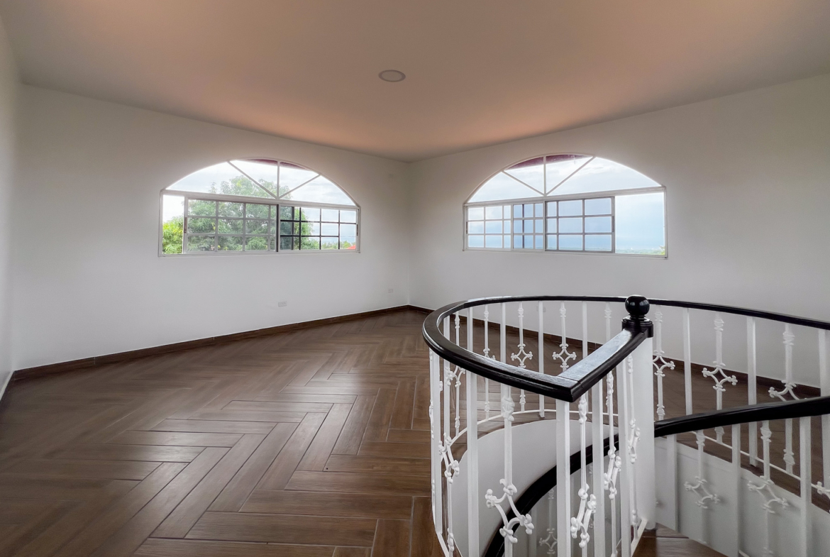 Se Vende Espectacular Villa Campestre en El Copecito: buen clima, vistas al mar y montaña