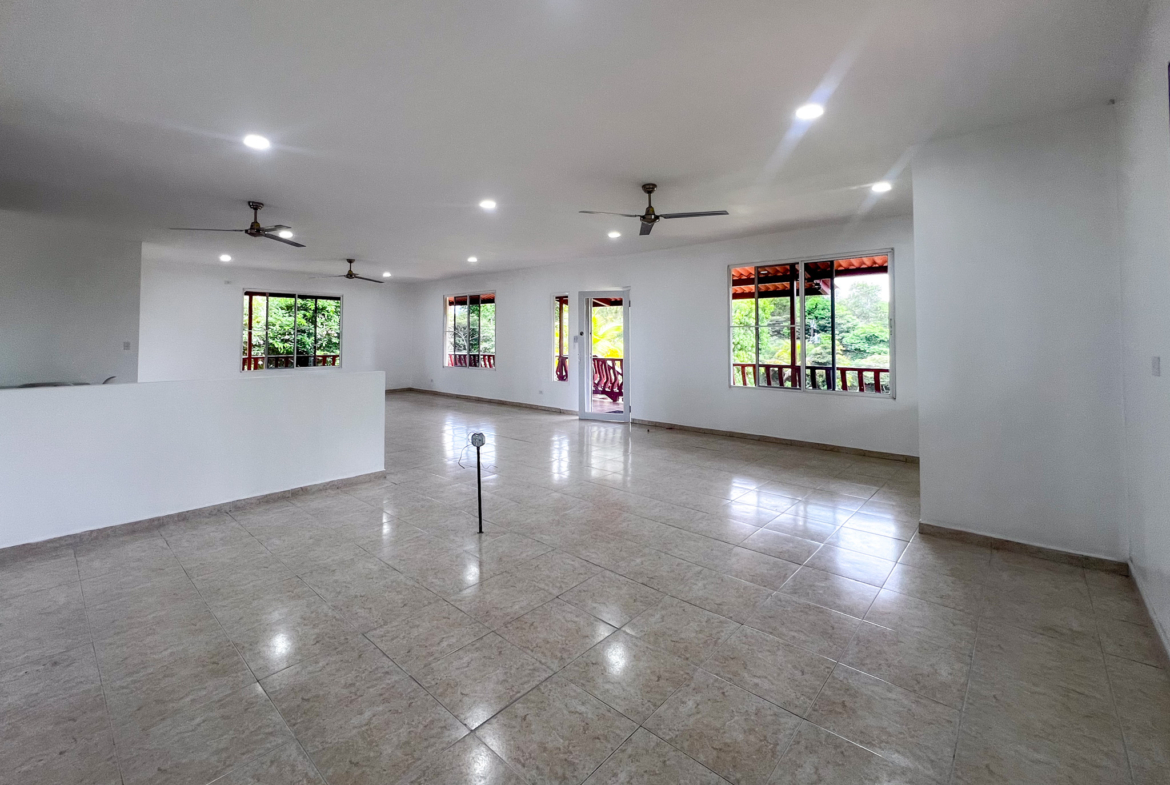 Se Vende Espectacular Villa Campestre en El Copecito: buen clima, vistas al mar y montaña