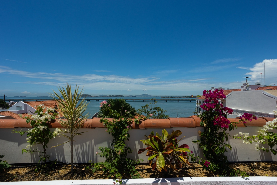 PH CUATRO CASAS CASCO VIEJO PANAMA FOR SALE