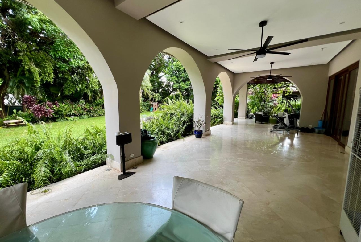 ALTOS DEL GOLF MANSIÓN EN VENTA O ALQUILER