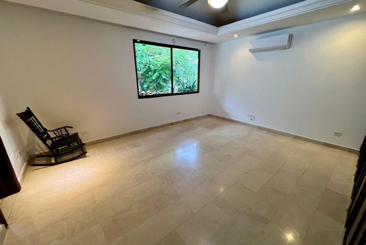 ALTOS DEL GOLF MANSIÓN EN VENTA O ALQUILER