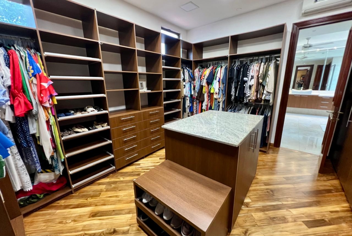 ALTOS DEL GOLF MANSIÓN EN VENTA O ALQUILER