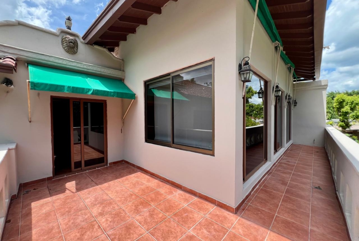 ALTOS DEL GOLF MANSIÓN EN VENTA O ALQUILER