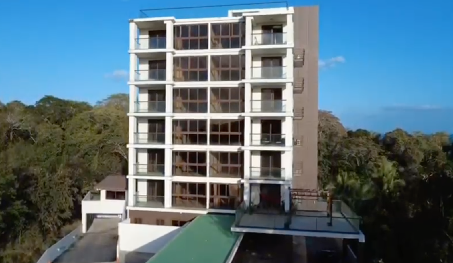 OPORTUNIDAD DE INVERSION – PROYECTO DE APTOS. FRENTE AL MAR Y RIO