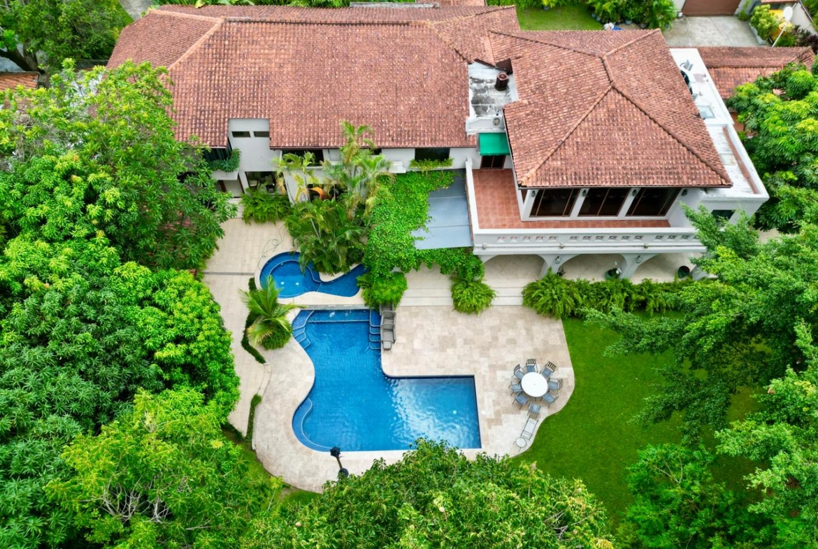 ALTOS DEL GOLF MANSIÓN EN VENTA O ALQUILER
