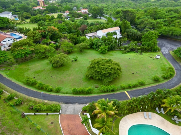 TERRENO PUNTA BARCO RESORT