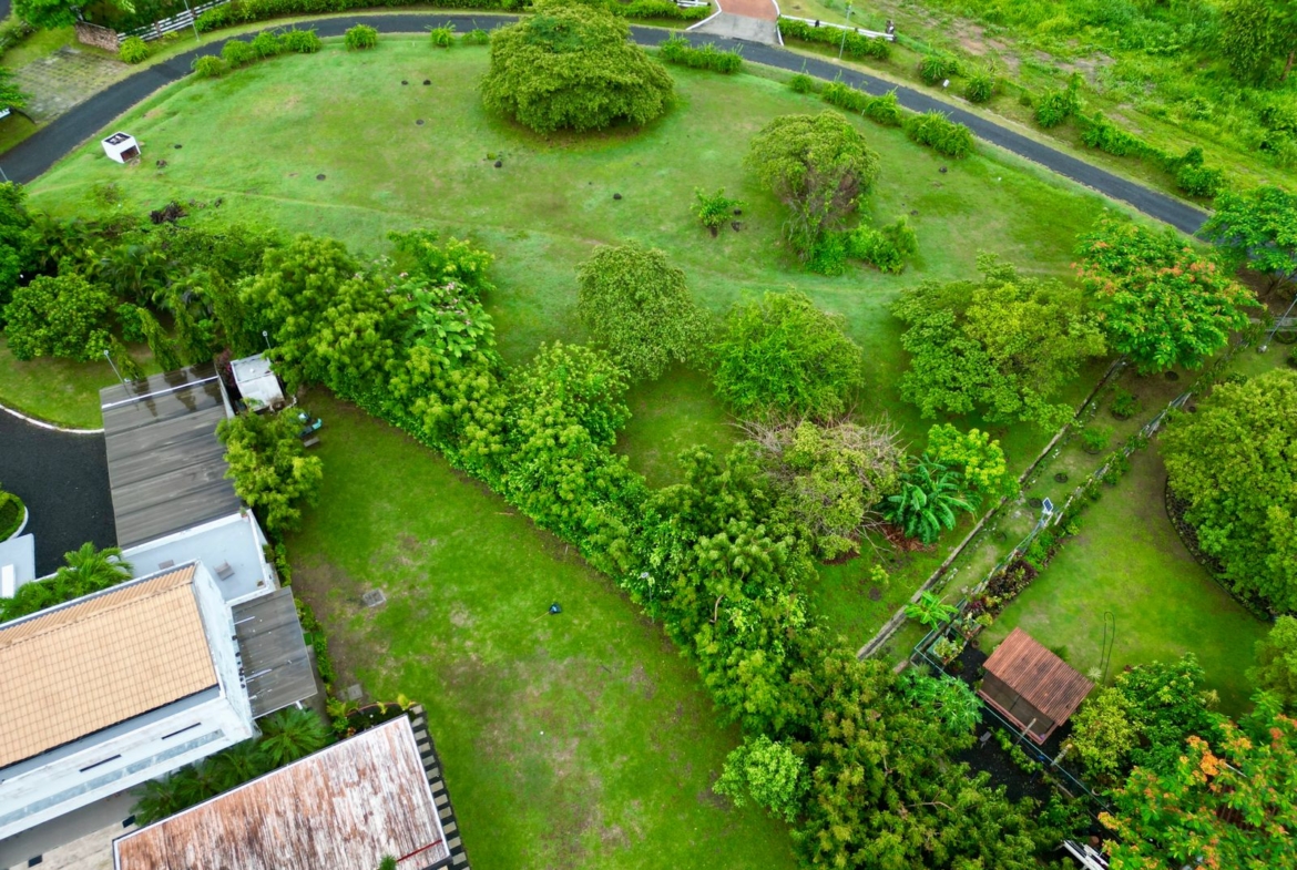TERRENO PUNTA BARCO RESORT