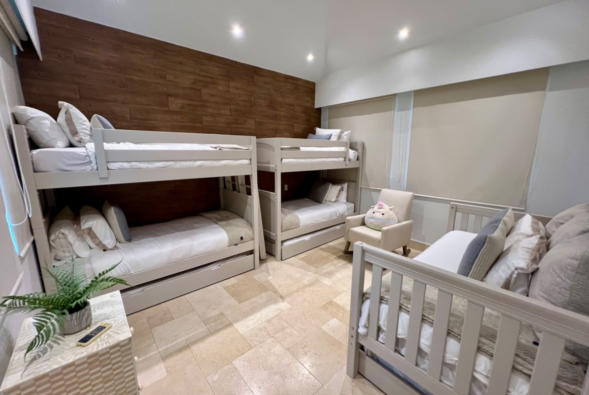 PUNTA BARCO VILLAGE CASA con Suite Principal Privada en Planta Alta
