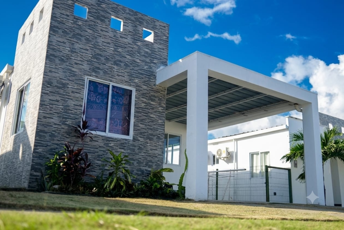 🔥 HOT OFFER | Casa en Venta – The Village, San Carlos, Panamá Oeste