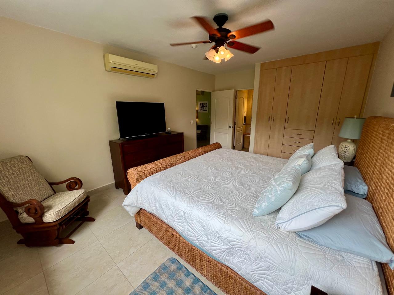 PHOTO-2026-08-07-10-55-53 24 LA ENSENADA PLAYA BLANCA APARTAMENTO EN VENTA 2