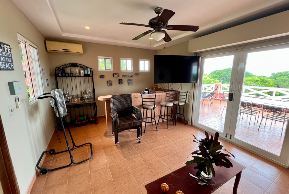 CASA CERCA DEL MAR EN CHUMICO REDONDO LAS GUIAS DE ORIENTE