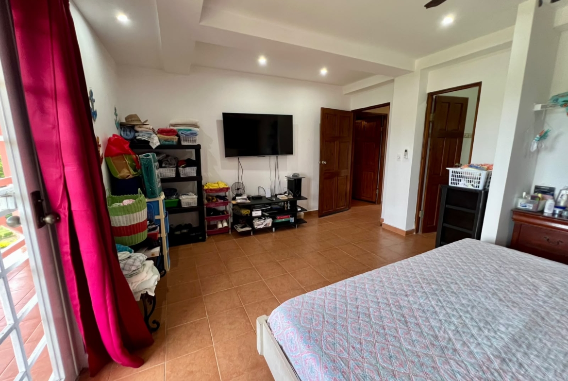 CASA CERCA DEL MAR EN CHUMICO REDONDO LAS GUIAS DE ORIENTE