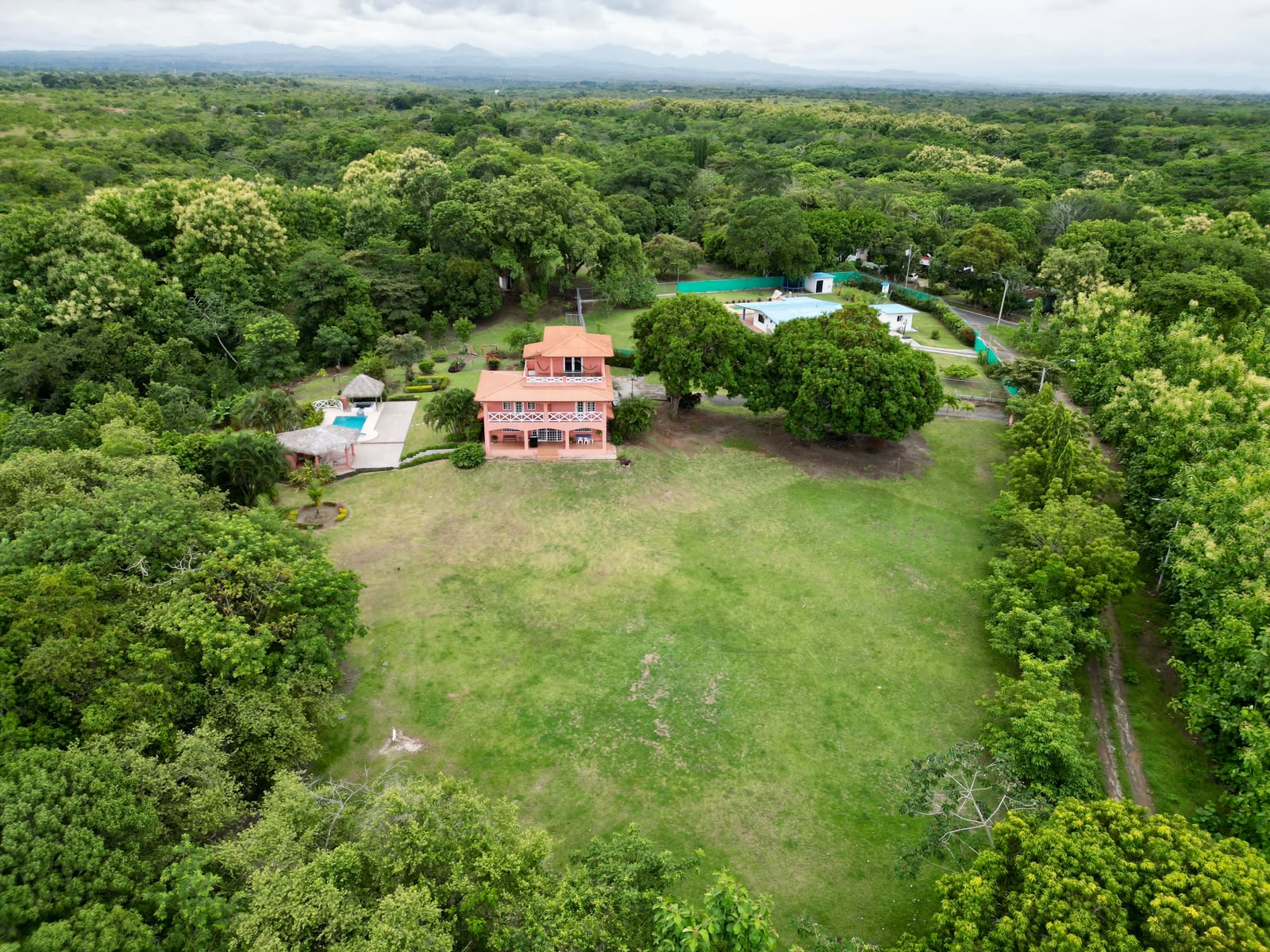 PHOTO-2026-08-13-15-09-05 3 CASA CERCA DEL MAR EN CHUMICO REDONDO LAS GUIAS DE ORIENTE