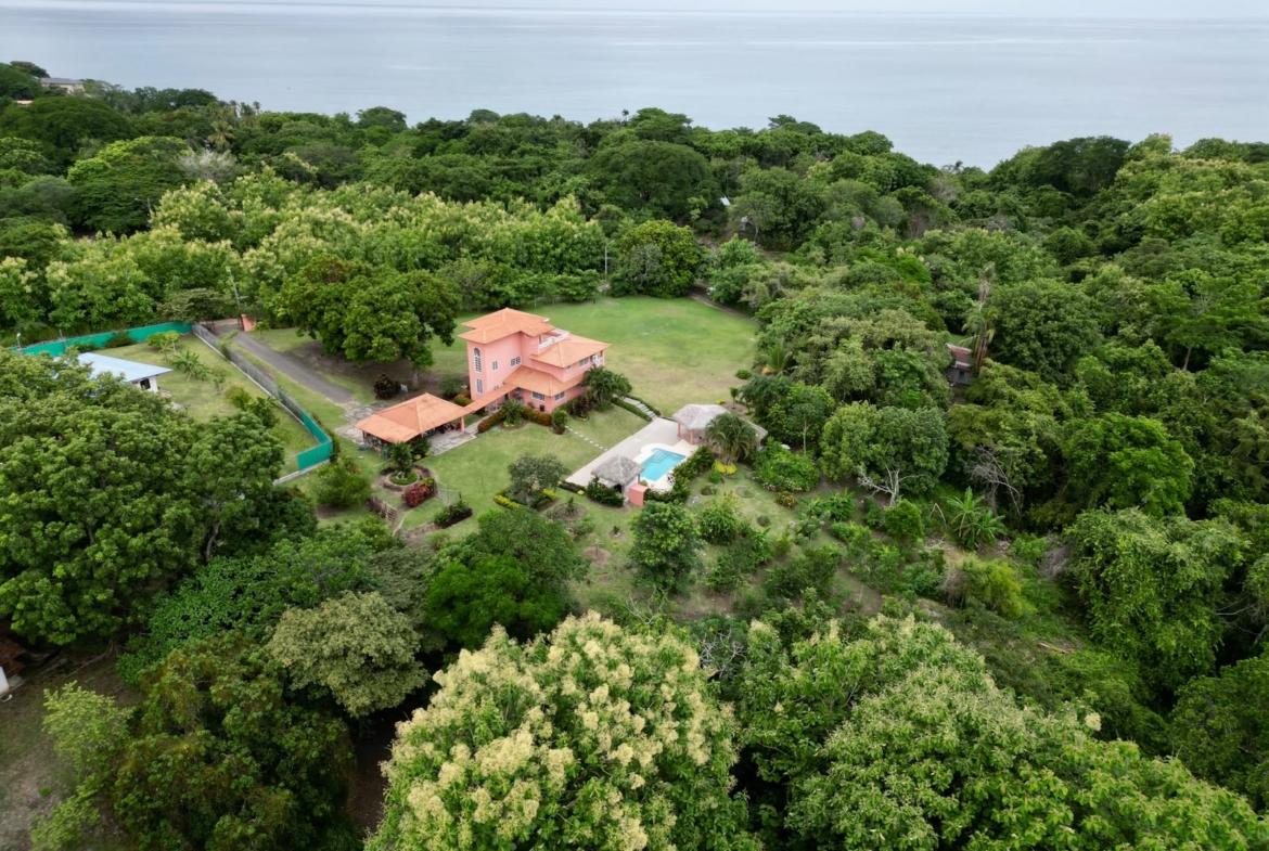 CASA CERCA DEL MAR EN CHUMICO REDONDO LAS GUIAS DE ORIENTE