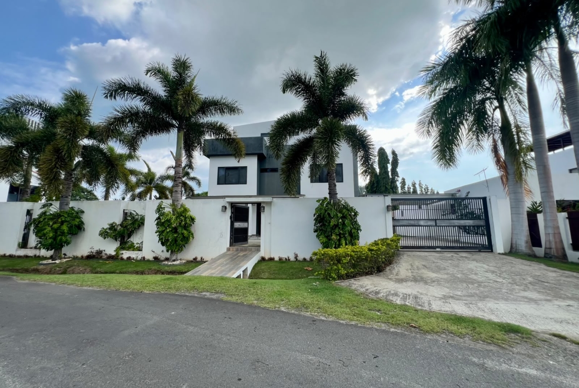 PLAYA BLANCA QUINTAS DEL SOL CASA DE 6 RECÁMARAS EN VENTA