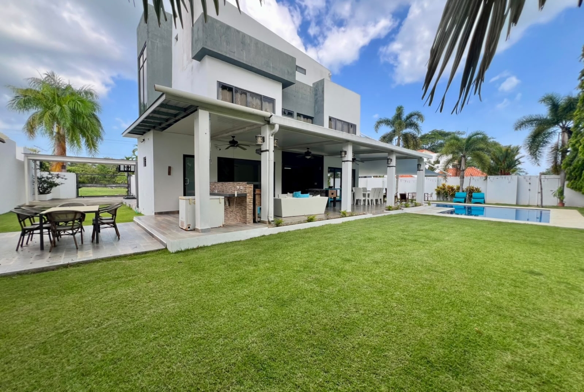 PLAYA BLANCA QUINTAS DEL SOL CASA DE 6 RECÁMARAS EN VENTA