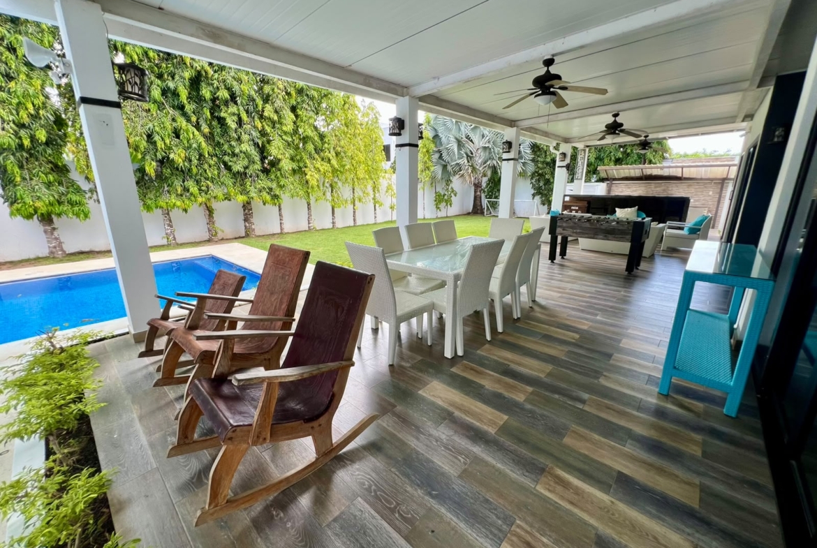 PLAYA BLANCA QUINTAS DEL SOL CASA DE 6 RECÁMARAS EN VENTA