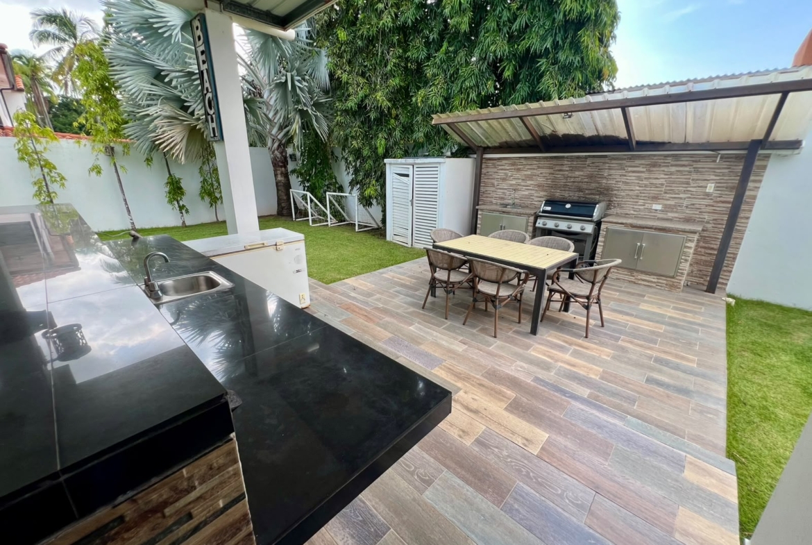 PLAYA BLANCA QUINTAS DEL SOL CASA DE 6 RECÁMARAS EN VENTA