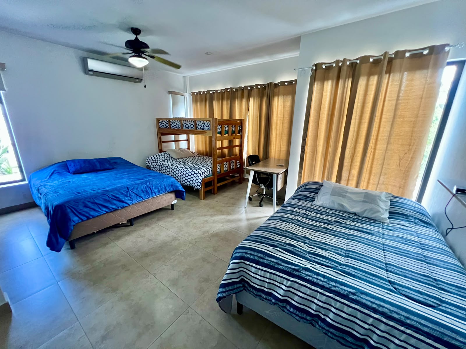 PLAYA BLANCA QUINTAS DEL SOL CASA DE 6 RECÁMARAS EN VENTA