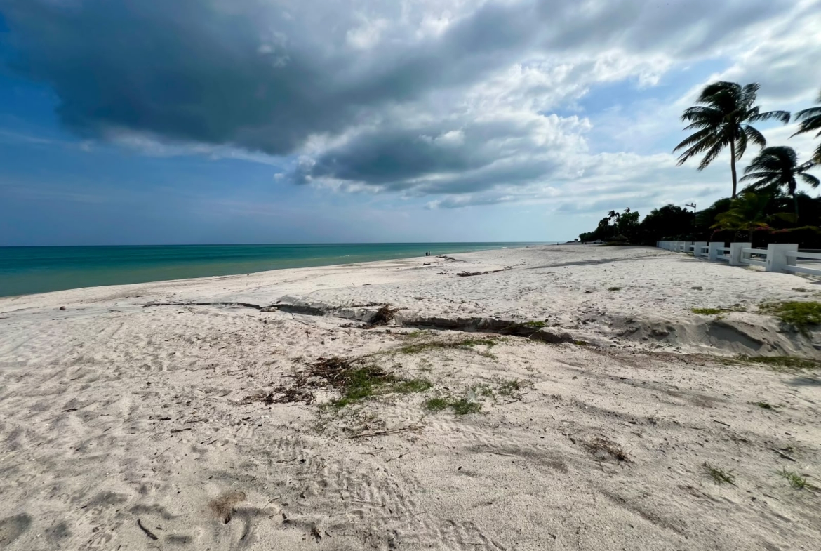 PLAYA BLANCA QUINTAS DEL SOL CASA DE 6 RECÁMARAS EN VENTA
