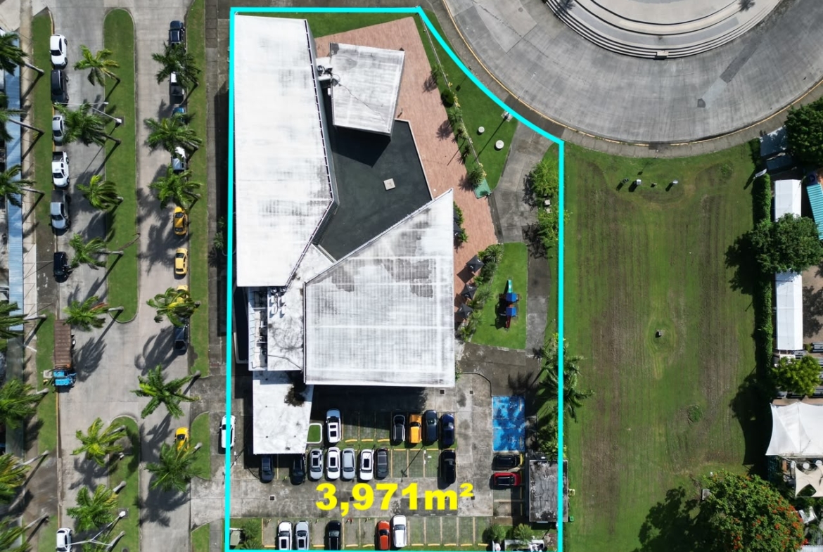 TERRENO COSTA DEL ESTE EN ESQUINA PARA DESARROLLO INMOBILIARIO 3