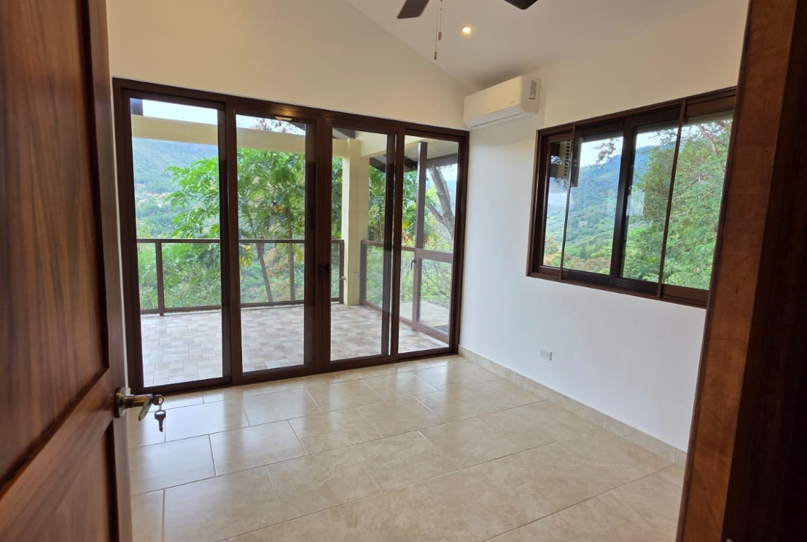 CASA EN VENTA EN ALTOS DEL MARÍA – DELICIOSO CLIMA | HERMOSA VISTA AL CERRO PICACHO