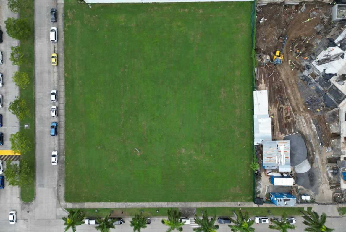 TERRENO COSTA DEL ESTE EN ESQUINA PARA DESARROLLO INMOBILIARIO